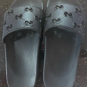 GUCCI rubber slide sandals